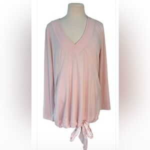 Size L NWT Pink Lotus Soft Pink Top with Elegant Design